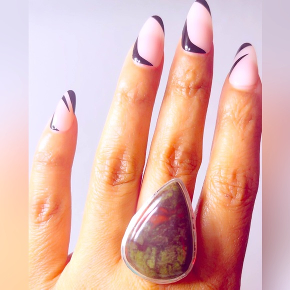 Dragon Bloodstone Natural Gemstone Solid Sterling Ring Size 8 - Picture 3 of 3
